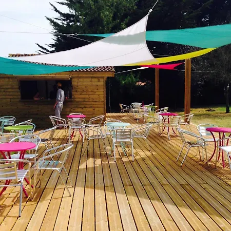 キャンプ場 La Caillebotiere 2*